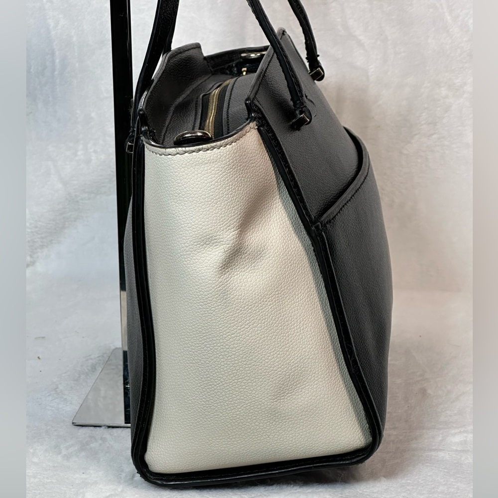 🩷Kate Spade Black and Cream Satchel - Picture 3 of 6